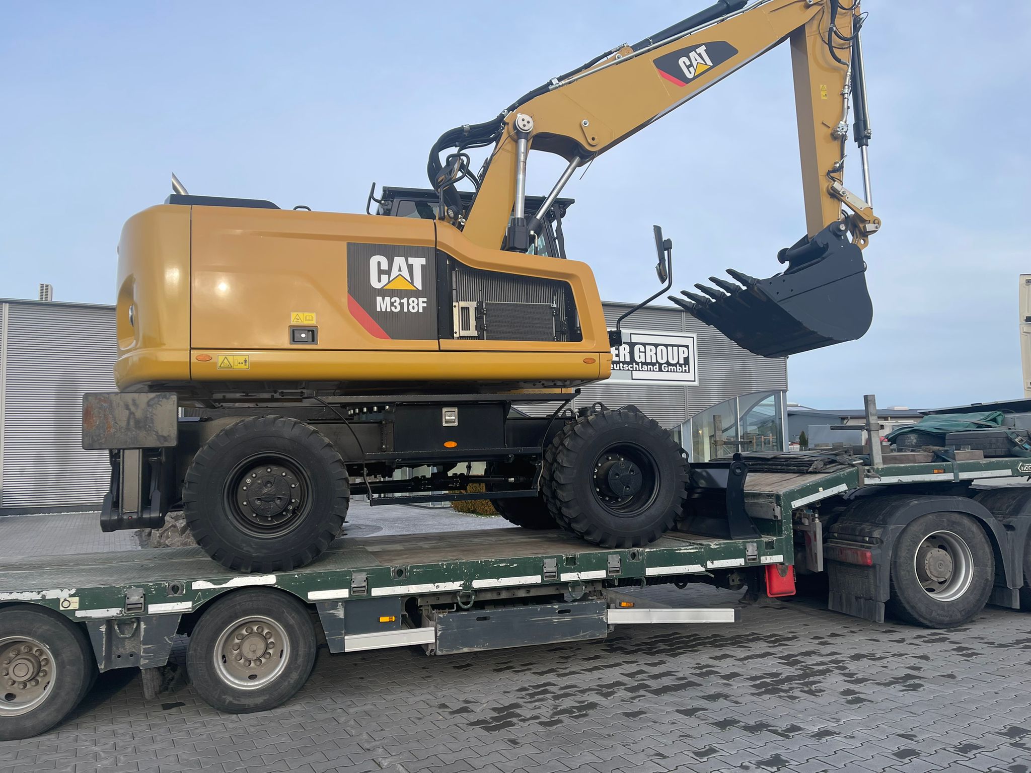 Neuer CAT M318F ist verkauft